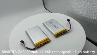 Wiederaufladbare 804070 3,7 V 3000 mAh 11,1 Wh Lithium-Polymer-Batteriezelle für tragbare LED-Tischleuchte