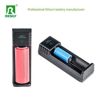 kaufen 1 Schlitze Zylindrisches Batteriezell-Ladegerät für 3,7 V 3,6 V Wiederaufladbare Lithium LiFePO4 18650 26650 21700 Batterie online manufacture